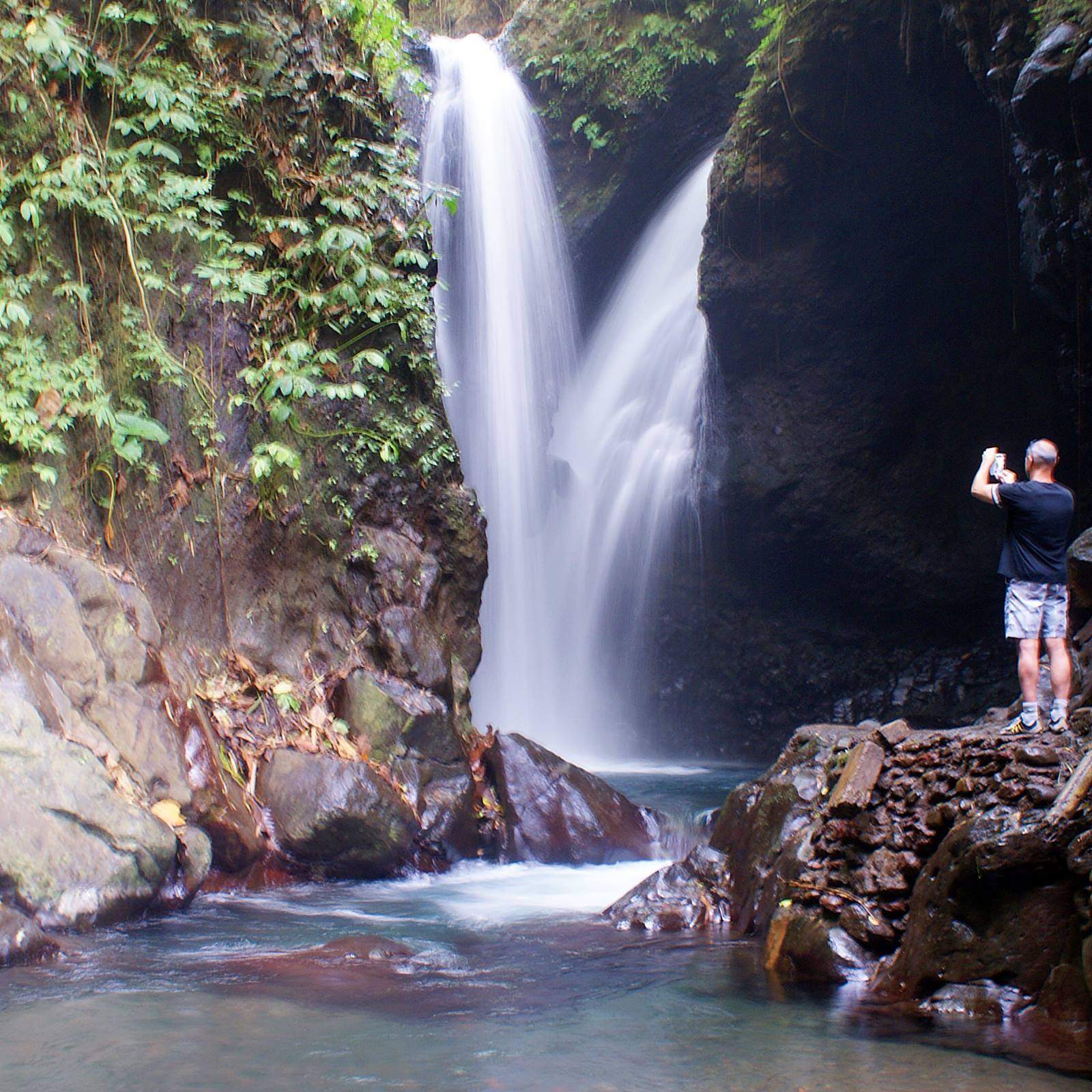 Git-Git-salah-satu-air-terjun-keren-di-Bali