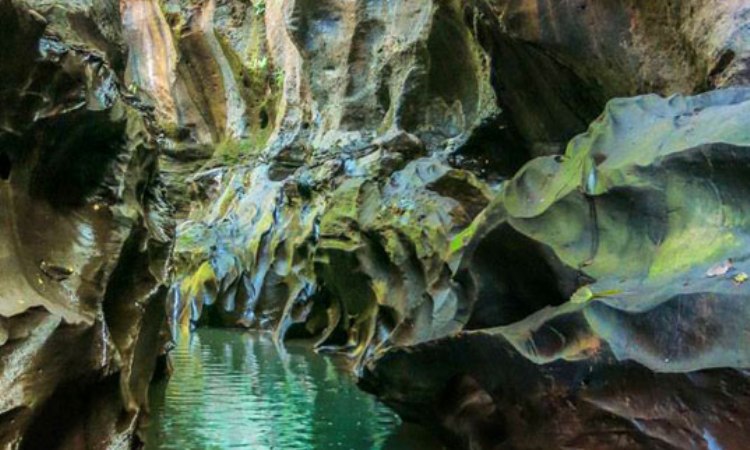 Hidden-Canyon-Beji-Guwang (1)